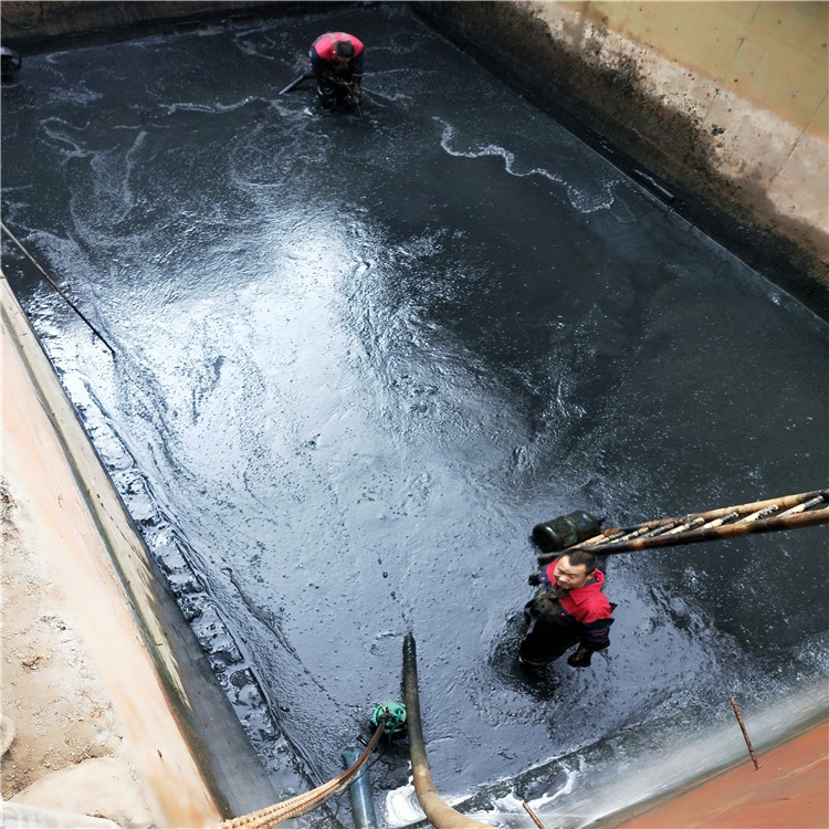 运粮湖管理区废水池清理